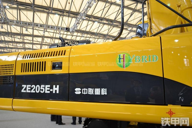 中联重科ZE205E-H混合动力挖掘机局部