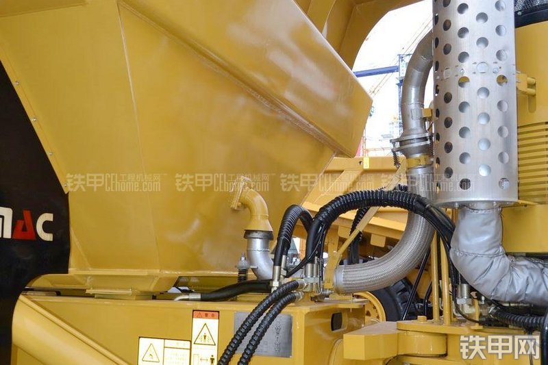 天业通联TTA51非公路自卸车局部