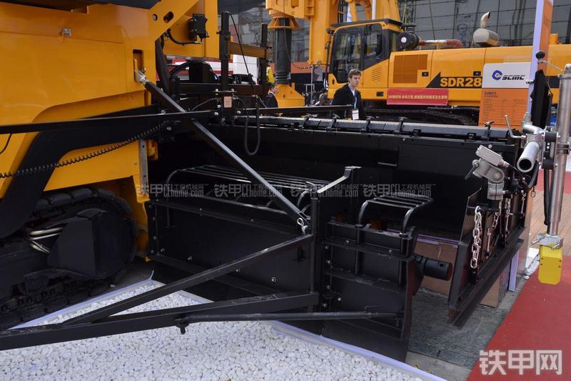 陕建机械SUM070沥青摊铺机局部