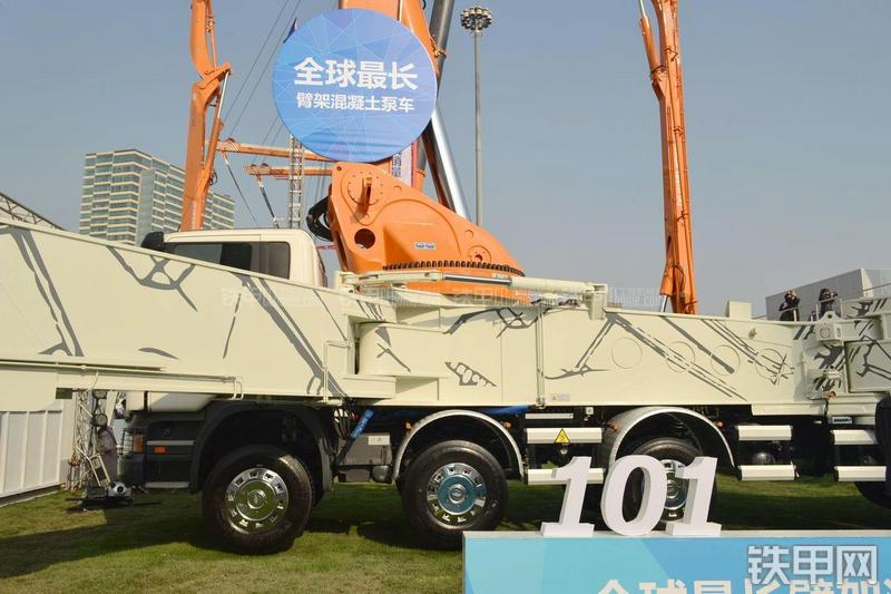 中联重科ZLJ5910THBS-101-7RZ泵车整机外观