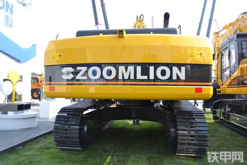 中联重科ZE480ESP挖掘机整机外观