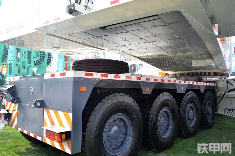 中联重科ZAL16020B43W风电专用起重机局部