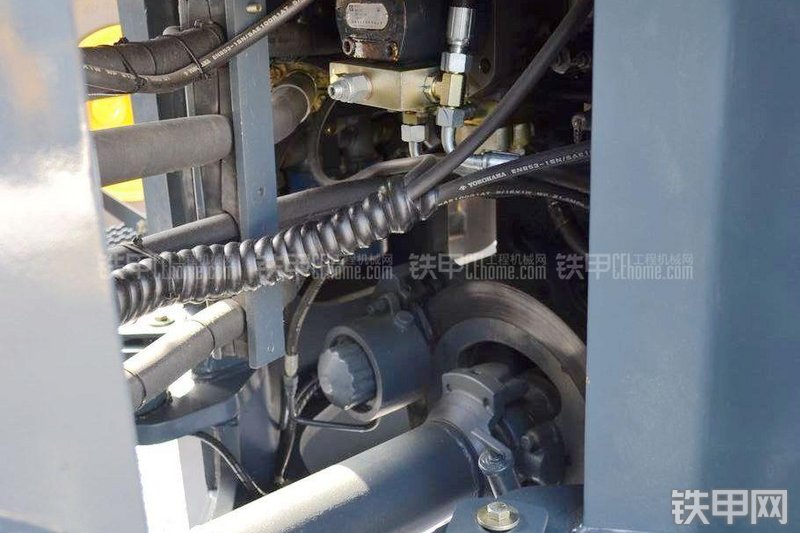 国机常林996装载机局部