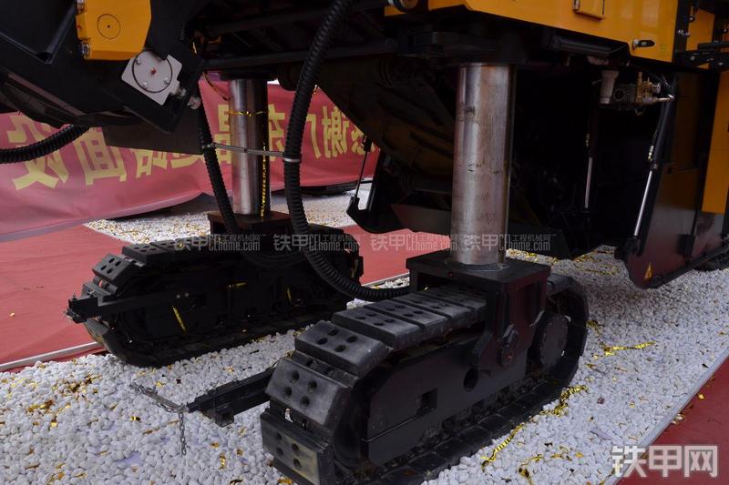 陕建机械CM2000铣刨机局部