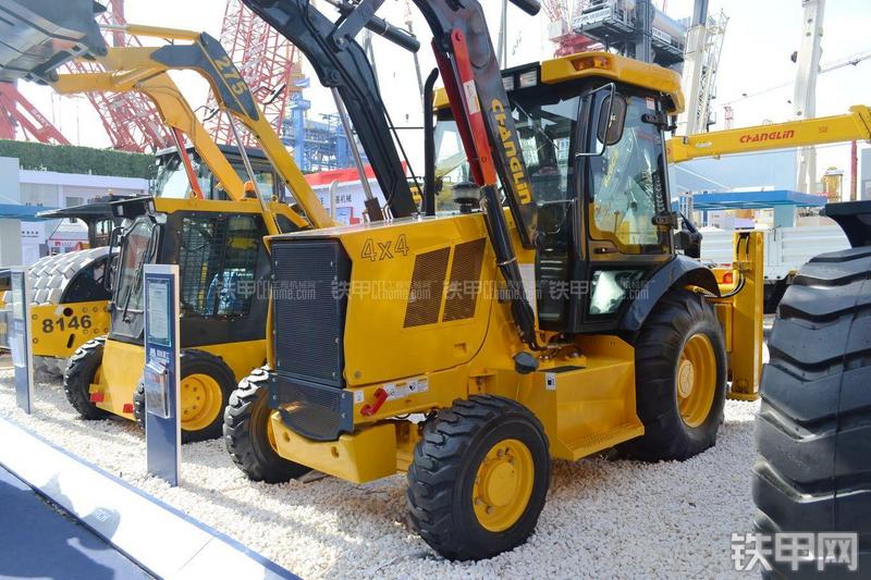 国机常林620CS挖掘装载机整机外观