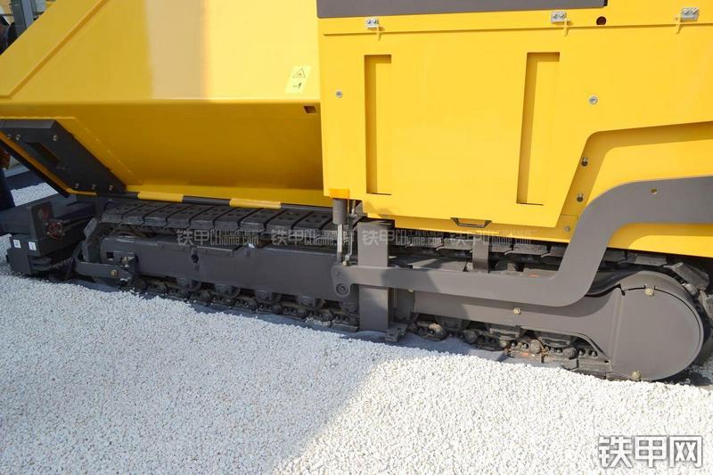 沃尔沃ABG6820沥青摊铺机局部