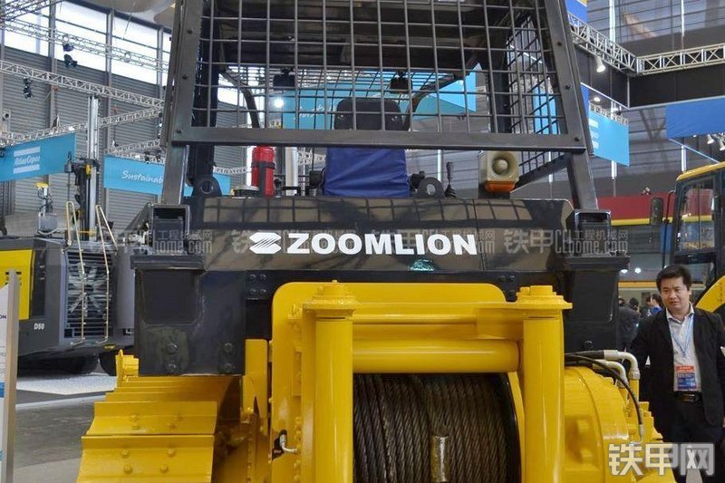 中联重科ZD160F-5推土机整机外观