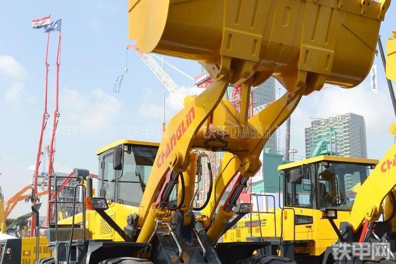 国机常林980H装载机整机外观