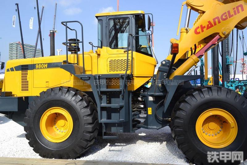 国机常林980H装载机整机外观