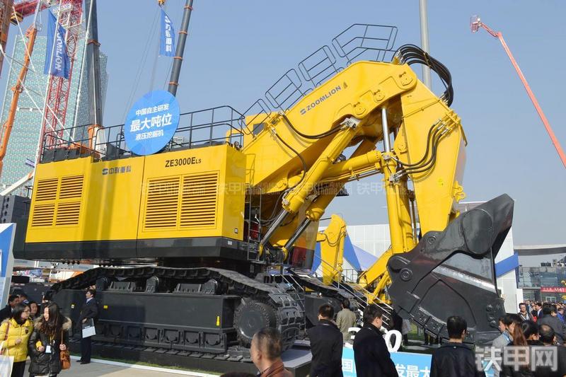 中联重科ZE3000ELS挖掘机整机外观