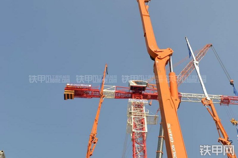 中联重科ZLJ5910THBS-101-7RZ泵车局部