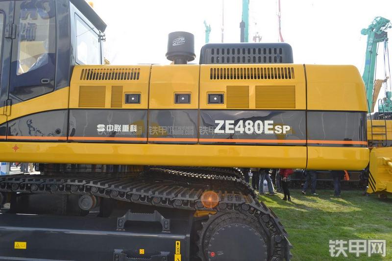 中联重科ZE480ESP挖掘机局部
