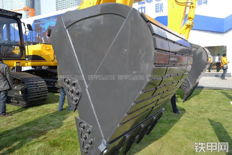 中联重科ZE520ESP挖掘机局部