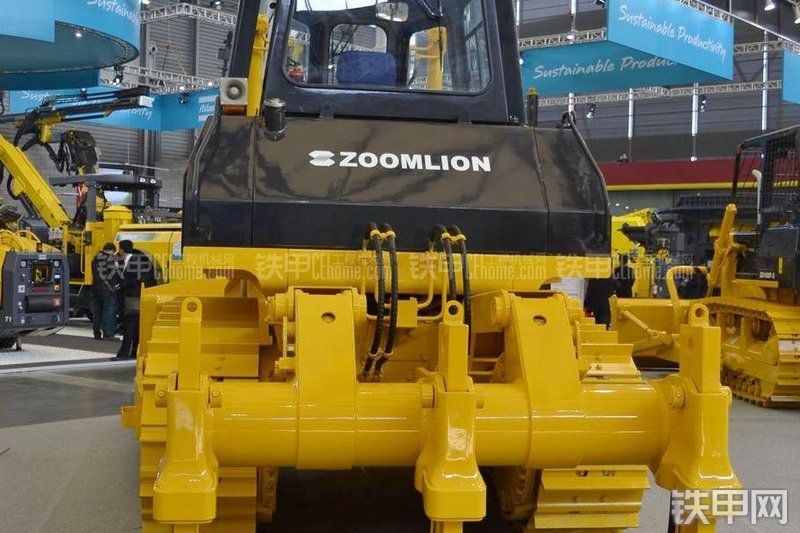 中联重科ZD230-5推土机整机外观