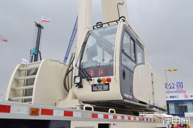 四川长江TTC100G1-III起重机局部