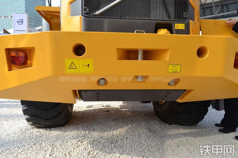 沃尔沃L105装载机局部