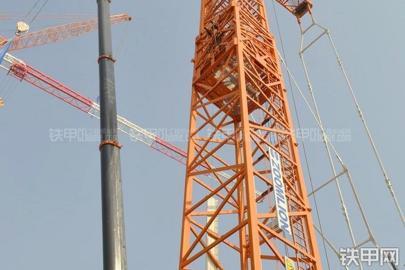 中联重科ZAL16020B43W风电专用起重机局部