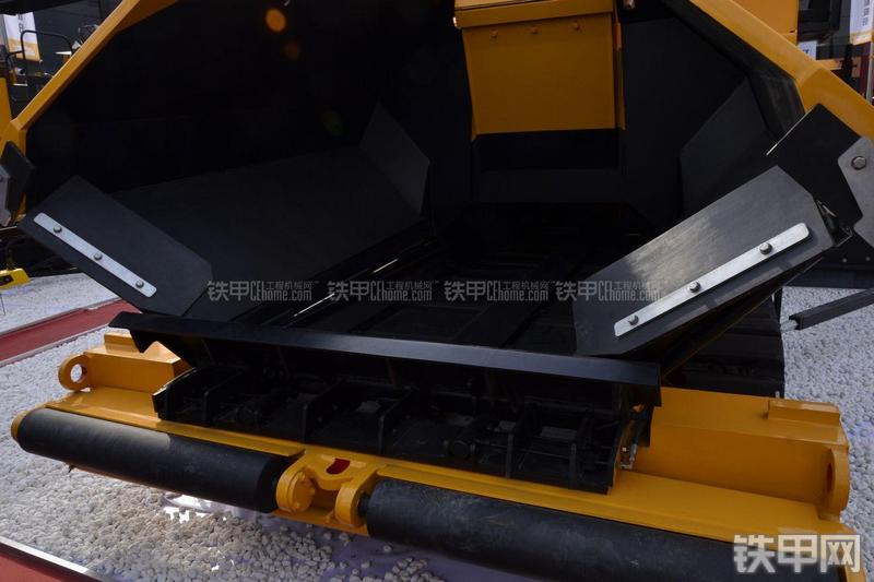 陕建机械SUM070沥青摊铺机局部