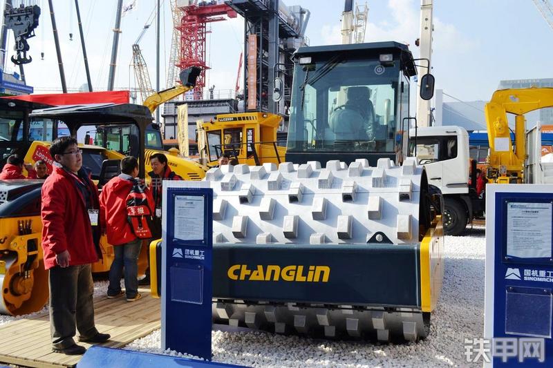 国机常林8146压路机整机外观