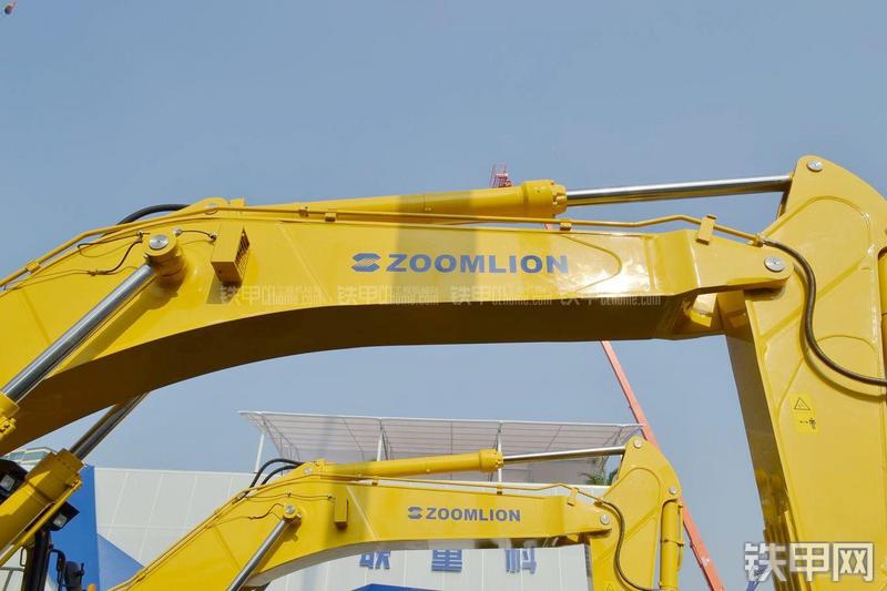 中联重科ZE520ESP挖掘机局部