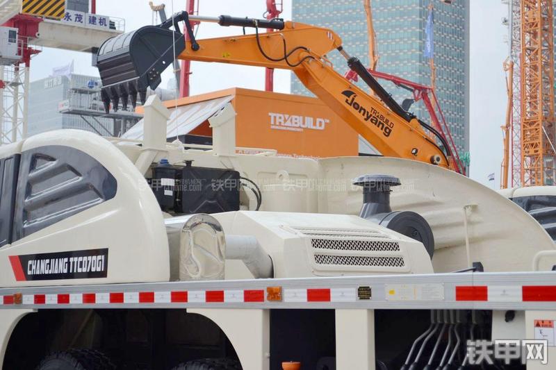 四川长江TTC070G1起重机局部