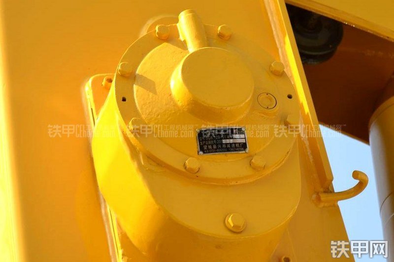 国机常林CHL5160JSQD4起重机局部