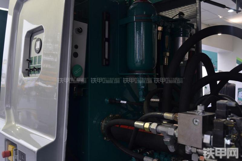 施维英SP3600拖泵局部