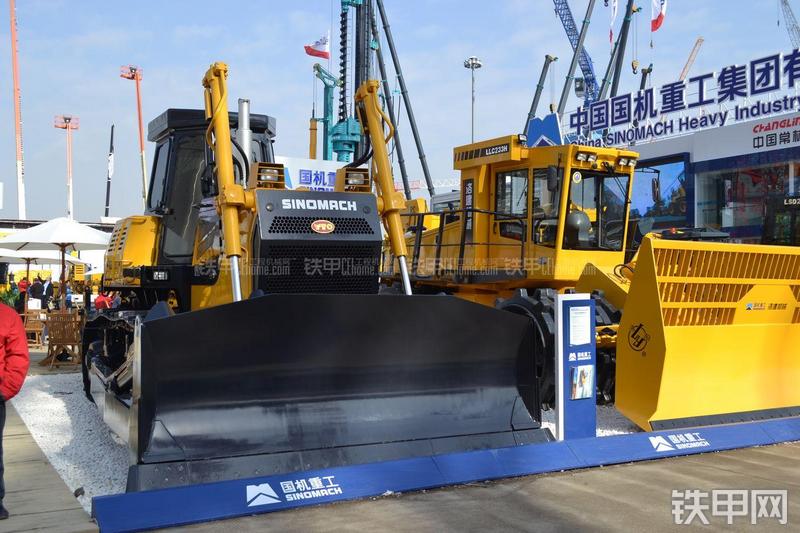 国机洛建YD230液力传动推土机整机外观