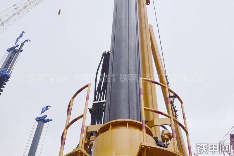 奥盛特OTR360D旋挖钻局部