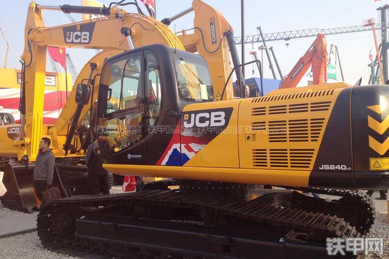 杰西博JS240LC挖掘机局部