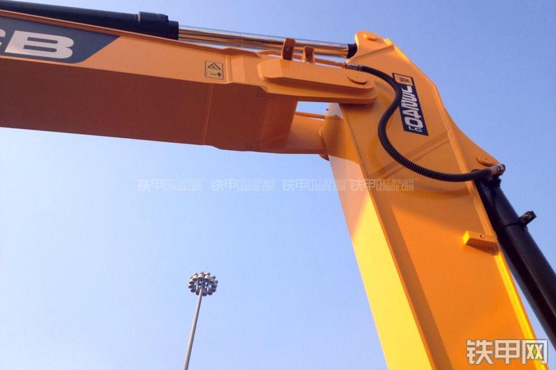 杰西博JS240LC挖掘机局部