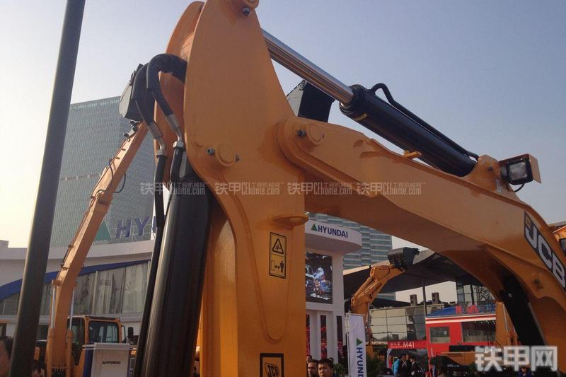 杰西博8061挖掘机局部