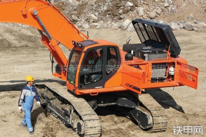 迪万伦DX500LC挖掘机整机外观