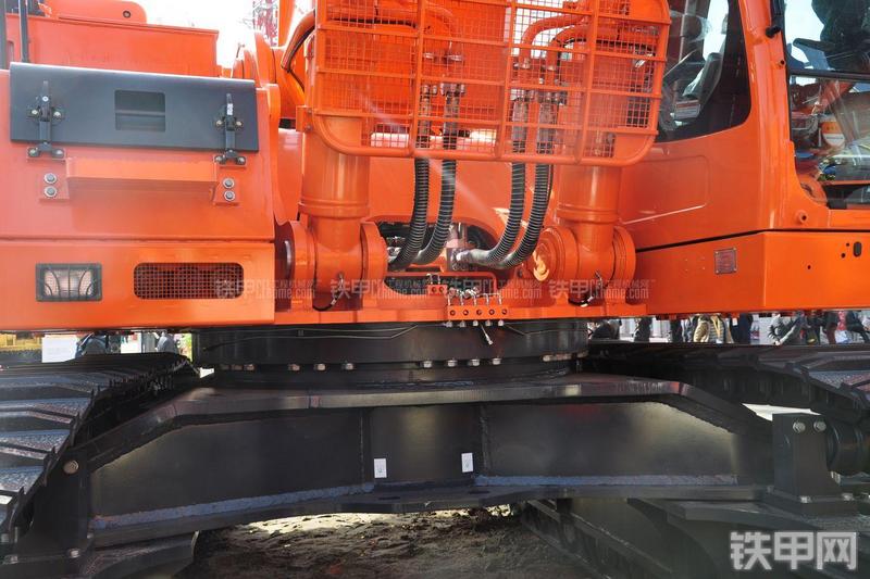 迪万伦DX700LC挖掘机局部