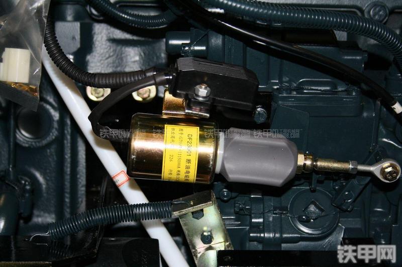 玉柴YC135-8挖掘机局部