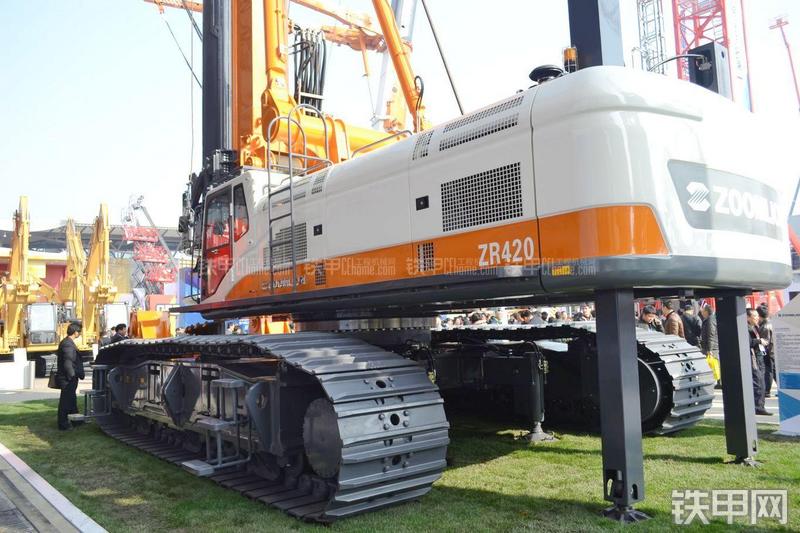 中联重科ZR420旋挖钻整机外观