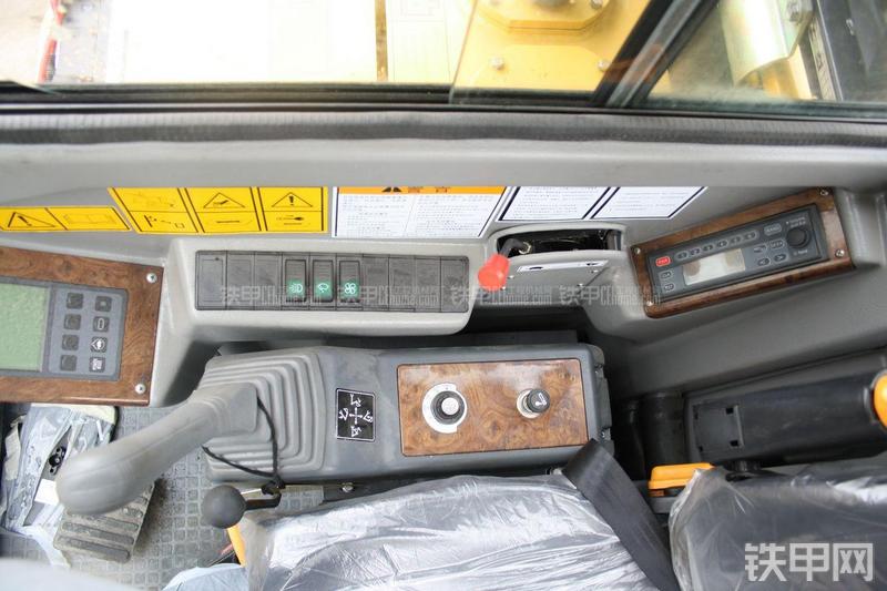 玉柴YC50-8挖掘机局部