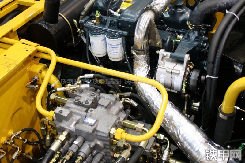 玉柴YC135-8挖掘机局部