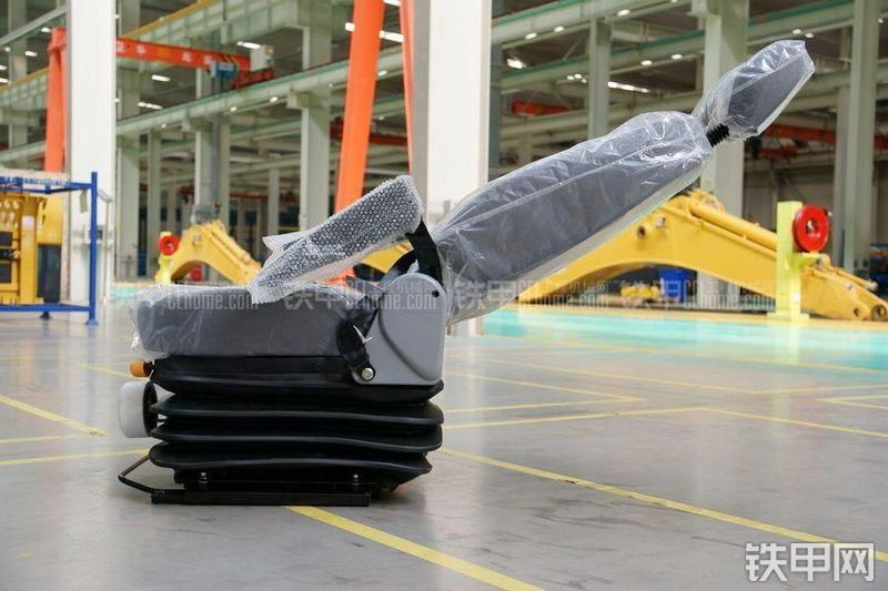 玉柴YC360LC-8挖掘机局部