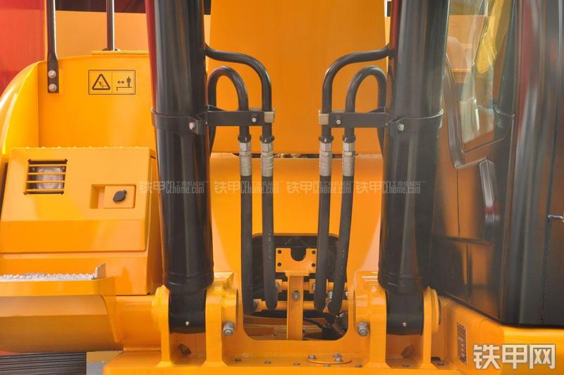 杰西博JS220LC挖掘机局部