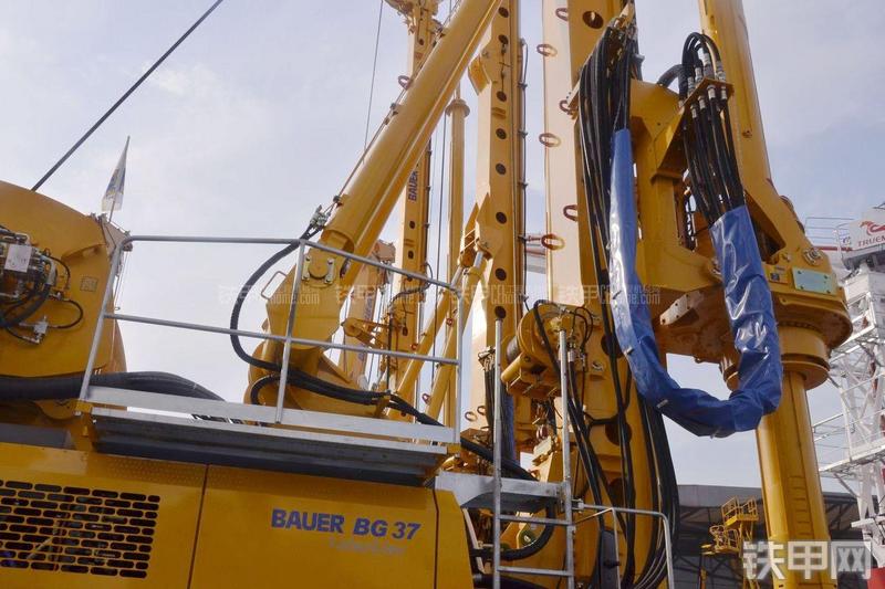 宝峨BG37（BS80主机）旋挖钻局部