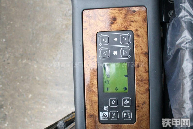 玉柴YC60-8挖掘机局部