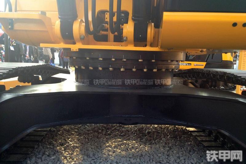 杰西博JS240LC挖掘机局部