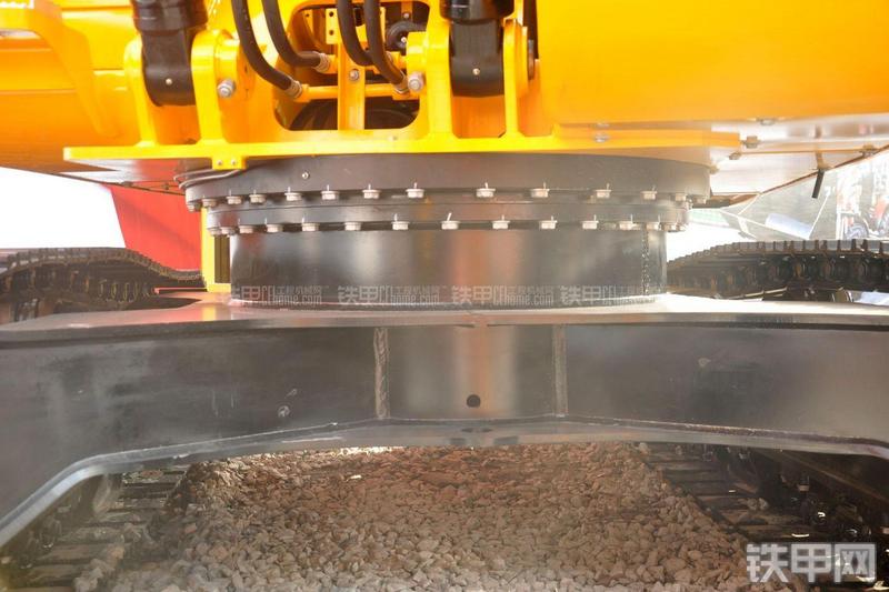 杰西博JS220LC挖掘机局部