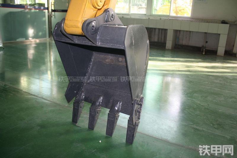 玉柴YC20-8挖掘机局部