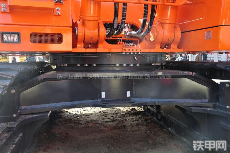 迪万伦DX700LC挖掘机局部