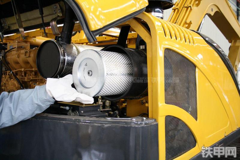 玉柴YC85-8挖掘机局部