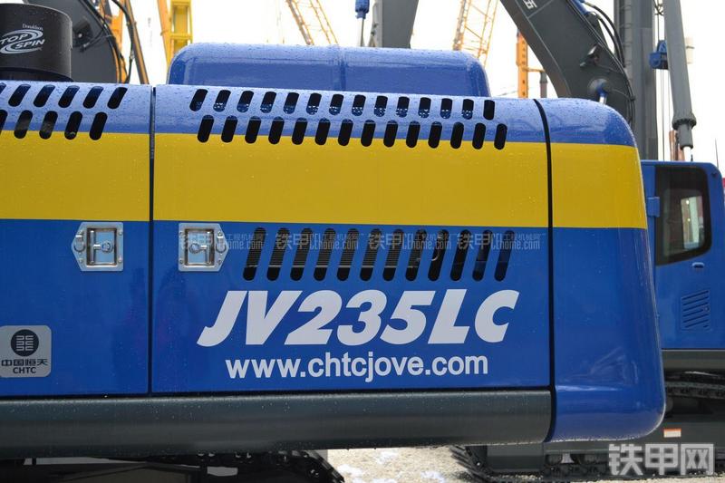 恒天九五JV235LC康明斯挖掘机局部