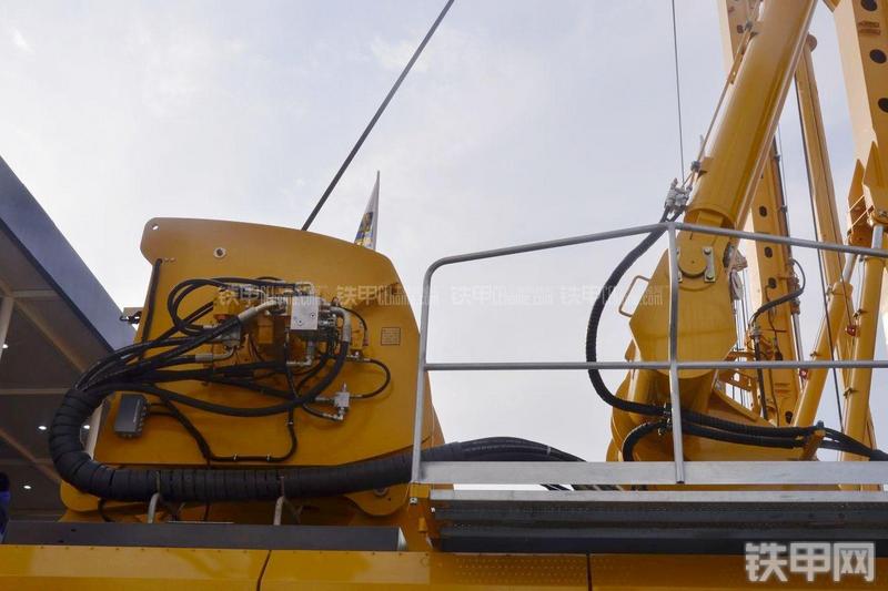 宝峨BG37（BS80主机）旋挖钻局部