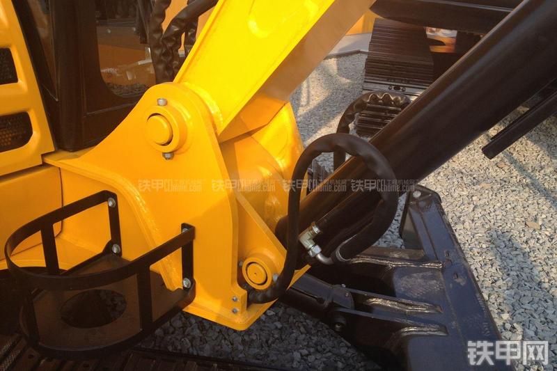 杰西博8061挖掘机局部